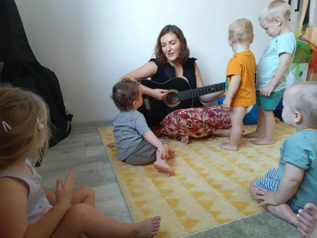 Zajęcia muzyczne Gordonki – dzieci z opiekunami